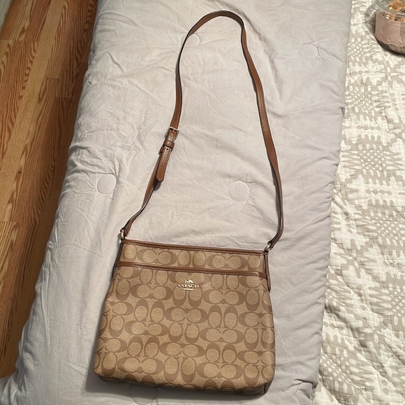 Coach Coach Coach Coach Coach Coach Coach Coach Coach Coach Coach Coach Coach. - Picture 7 of 7